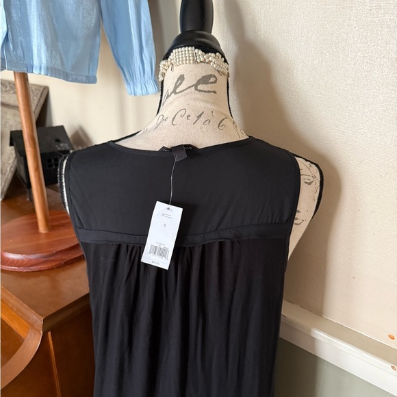 Banana Republic Black Sleeveless Blouse NWT‼️FINAL SALE - Picture 5 of 5